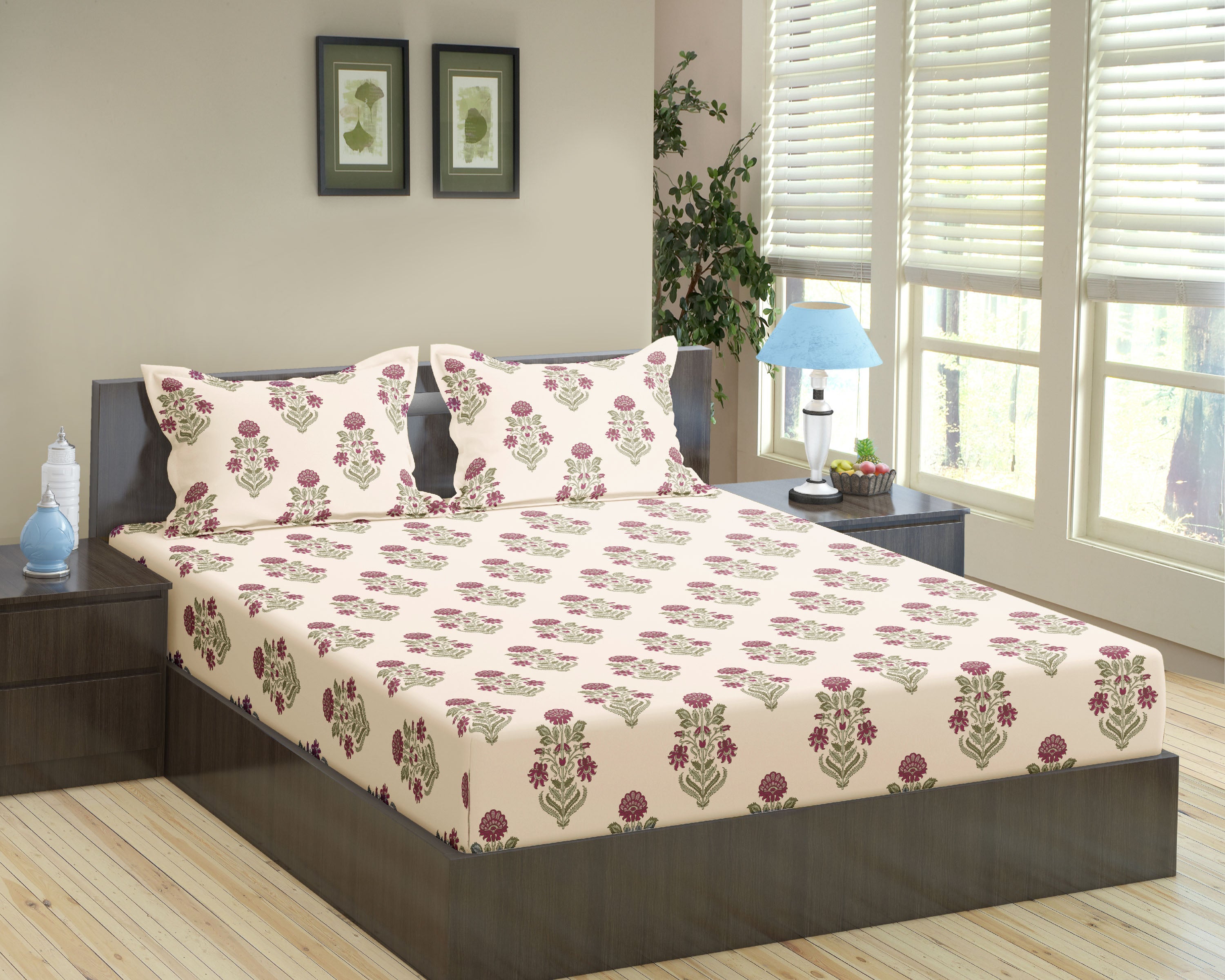 Plain bed sheets with printed pillow covers clearance
