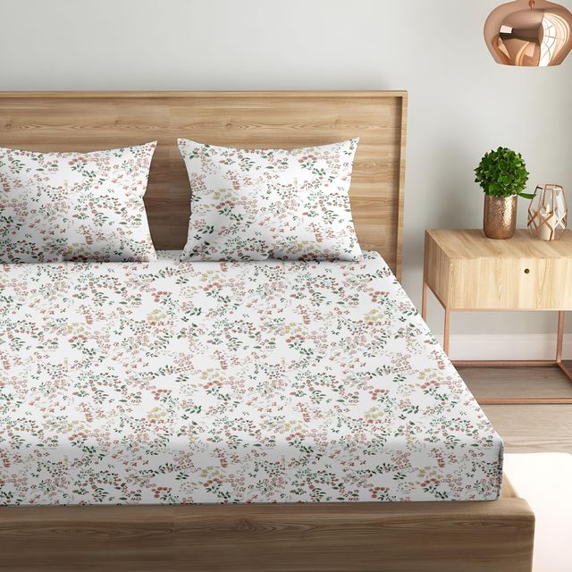 100% Cotton 210 TC Cotton Printed Fitted Bedsheet with Pillow Covers - Daisy Shower